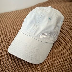 Nike heritage cap